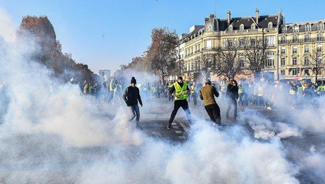 Parisdə “sarı jiletli”lərin aksiyası –  43 nəfər saxlanıldı