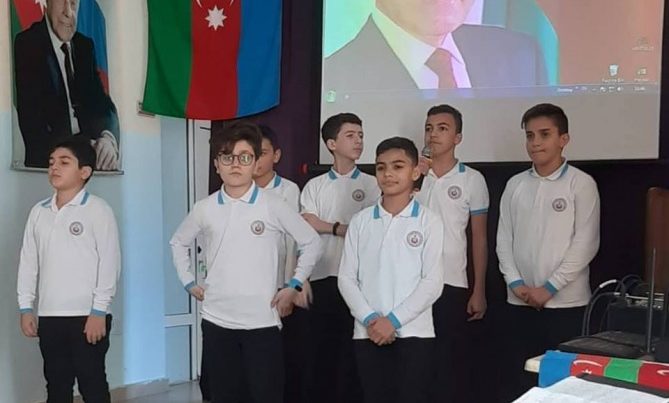 Bakı Atatürk Liseyində Ulu Öndərin xatirəsi anıldı – FOTO
