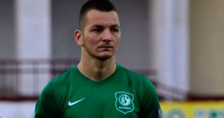 Futbolçu qəzaya düşdü: Özü, arvadı və 6 yaşlı oğlu öldü
