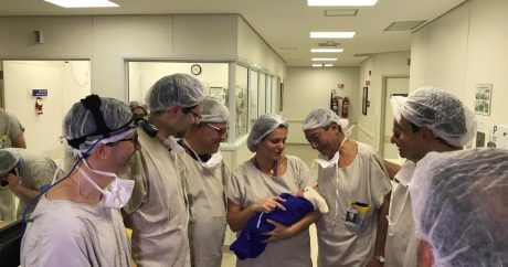 Braziliyalı həkimlərdən dünyada bir ilk: analığın transplantasiyasından körpə qız doğuldu