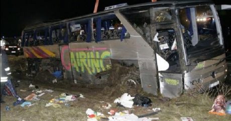 ABŞ-da məktəbli avtobusu qəzaya uğradı: 2 ölü, 8 yaralı