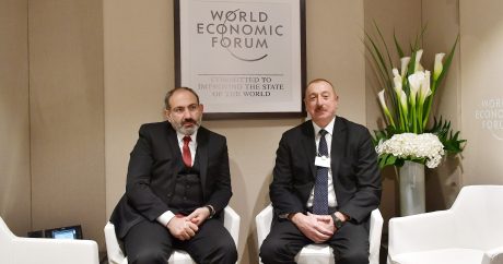 İlham Əliyev Nikol Paşinyan ilə Davosda görüşdü