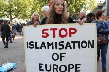 Belçika islamofobiyaya qarşı etiraz edir