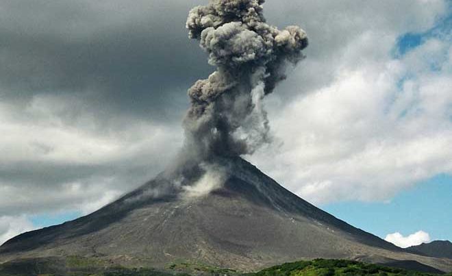 Balidə vulkan püskürdü – Uçuşlar dayandırıldı