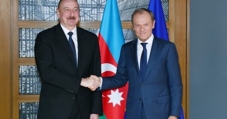 Azərbaycan Prezidenti Donald Tuskla görüşüb