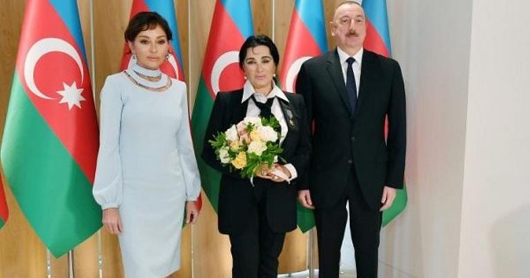 İlham Əliyev və xanımı federasiya prezidenti ilə görüşdü – FOTO