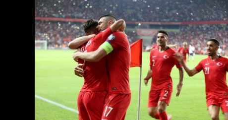 Türkiyə millisi Dünya çempionuna futbol dərsi keçdi – Son idman xəbərləri