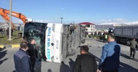 Azərbaycanlıların olduğu avtobus Türkiyədə aşdı – 14 yaralı