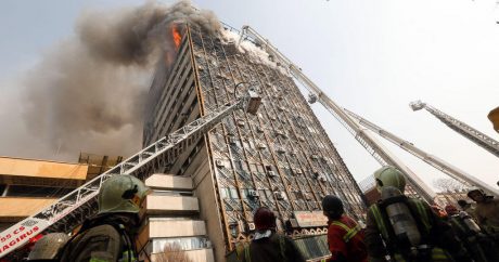 Tehranda Neft Nazirliyinin binası yanır