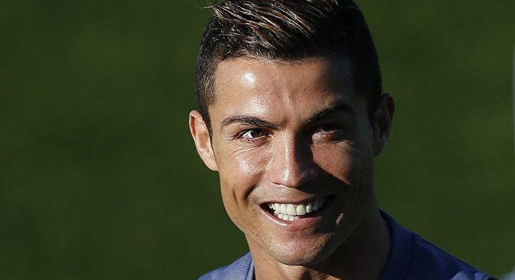 Ronaldo mükəmməl bədən quruluşundan danışdı: Ulduz futbolçunun SİRLƏRİ
