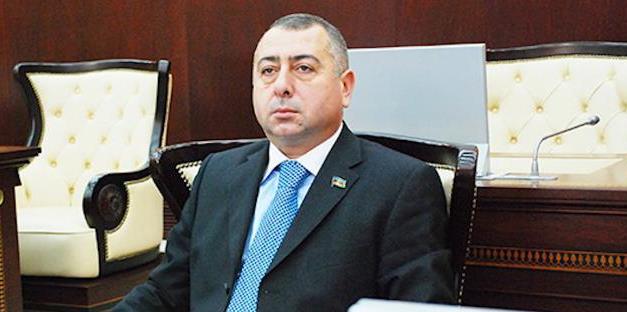 Mandatını girov qoyan eks-deputat nömrəsini satışa çıxardı – FOTO