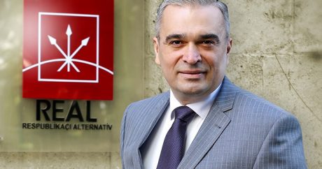 İlqar Məmmədovdan etiraf dolu status: “Satışlar artır”