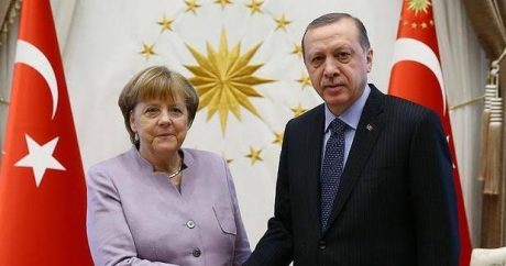 Ərdoğan ilə Merkel arasında telefon danışığı oldu