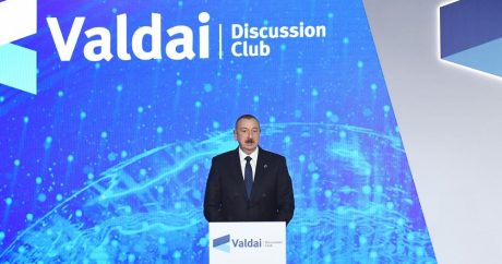 İlham Əliyev “Valday” Beynəlxalq Diskussiya Klubunun plenar sessiyasında iştirak edir – FOTO