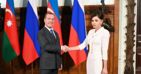 Birinci vitse-prezident Mehriban Əliyeva Dmitri Medvedevlə görüşüb – FOTOLAR
