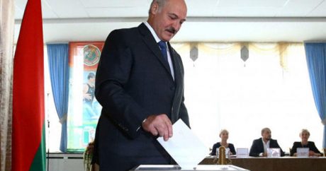 Səsvermədə iştirak edən Lukaşenko: “Namizəd olacağam”