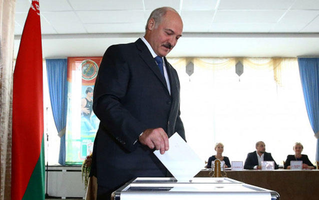 Səsvermədə iştirak edən Lukaşenko: “Namizəd olacağam”