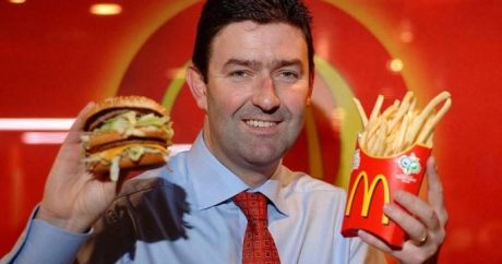 “McDonald`s”da EŞQ QALMAQALI: Məşhur şirkətin rəhbəri QOVULDU