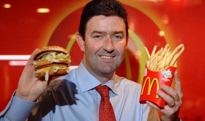 “McDonald`s”da EŞQ QALMAQALI: Məşhur şirkətin rəhbəri QOVULDU