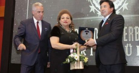 Məlahət Qurbanova “Türk Dünyasına Xidmət Ödülü” ilə təltif edildi – FOTOLAR