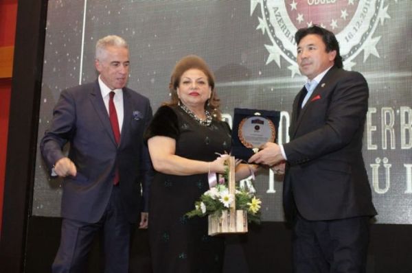 Məlahət Qurbanova “Türk Dünyasına Xidmət Ödülü” ilə təltif edildi – FOTOLAR