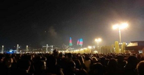 Yeni il gecəsi Bakının mərkəzində bir milyon insan toplaşıb – FOTOLAR