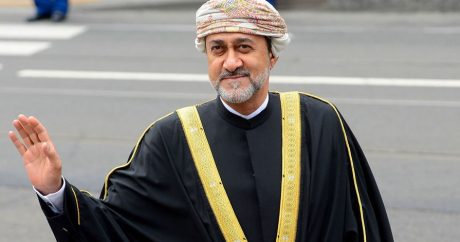 Omanın yeni sultanı taxta çıxdı