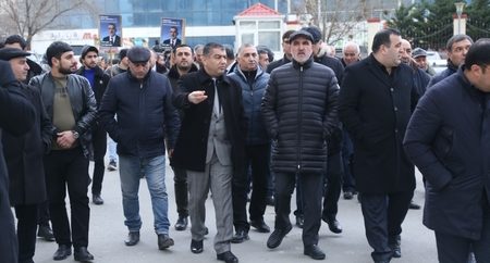 Rauf Arifoğlu Sadıqcan küçəsinin sakinləri ilə görüş keçirdi – FOTOLAR/VİDEO