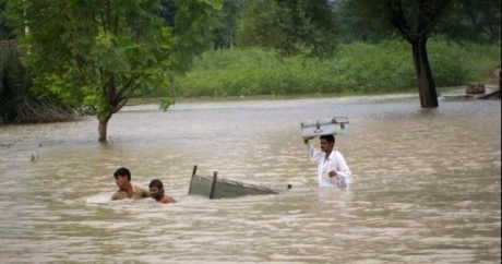 Pakistan yağışa təslim oldu: Ölənlər və yaralananlar var