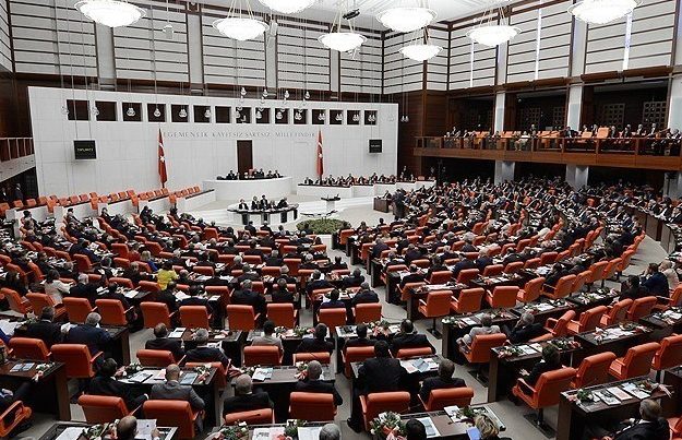 Türkiyə parlamenti bağlandı – Koronavirus TƏHLÜKƏSİ
