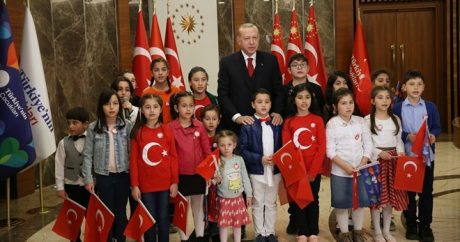 Bütün Türkiyə “İstiqlal” marşını oxudu – VİDEO