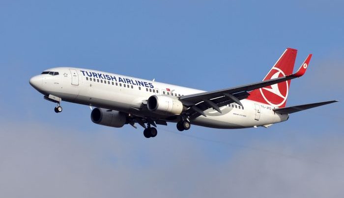 Türk Hava Yolları bütün xarici uçuşlarını dayandırdı