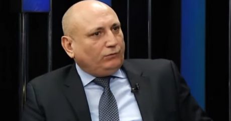 “Onsuz da bizdə partiya sədrlərinin çoxu siyasi ekspert kimi işləyir” – Abutalıb Səmədov