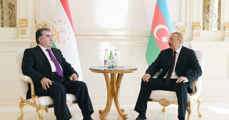 Tacikistan prezidenti İlham Əliyevə telefonla zəng etdi