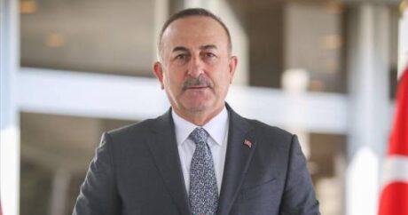Mövlud Çavuşoğlu Azad Rəhimovun vəfatı ilə bağlı başsağlığı verdi