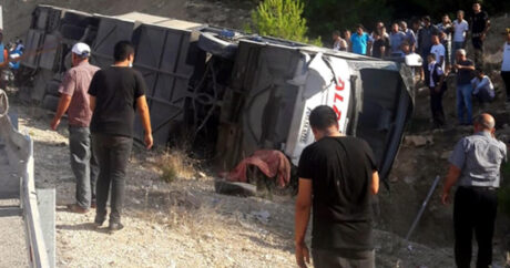 Türkiyədə avtobus aşdı – 5 hərbçi öldü, 10-nu yaralandı