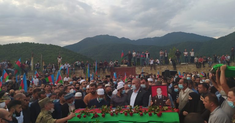 Şəhid general doğulduğu torpağa gətirildi – FOTO/VİDEO