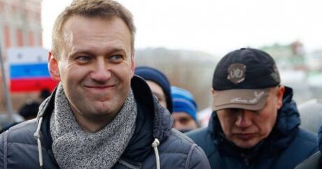 Rusiya müxalifət lideri Navalnı zəhərləndi: Vəziyyəti ağırdır