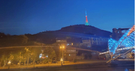 Tbilisi teleqülləsi Azərbaycan bayrağının rəngləri ilə işıqandırıldı