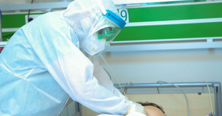 Türkiyədə daha 63 nəfər koronavirusun qurbanı oldu