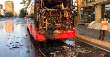 Bakıda DƏHŞƏT – Sərnişin avtobusu kül oldu