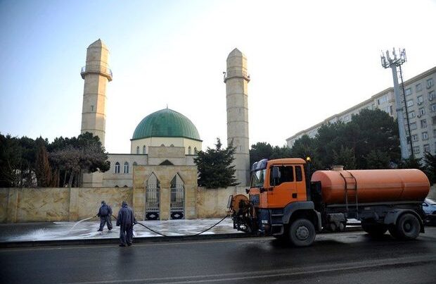 Bakı küçələri dezinfeksiya edildi – FOTOLAR