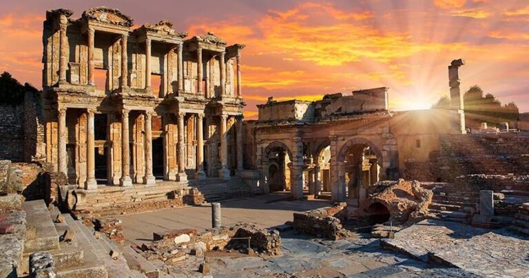 Efes antik şəhəri: Qədim dünyanın mərkəzinə səyahət – Aqil Bəkir yazır