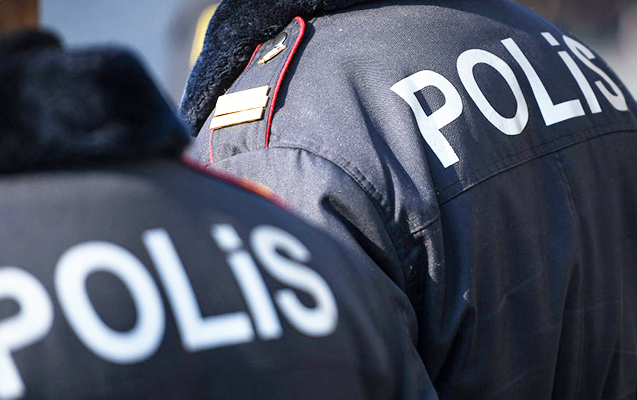 Azərbaycanda polis bıçaqlandı