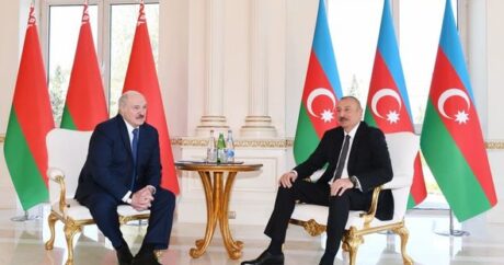 İlham Əliyev və Lukaşenkonun təkbətək görüşü oldu – YENİLƏNDİ / FOTO