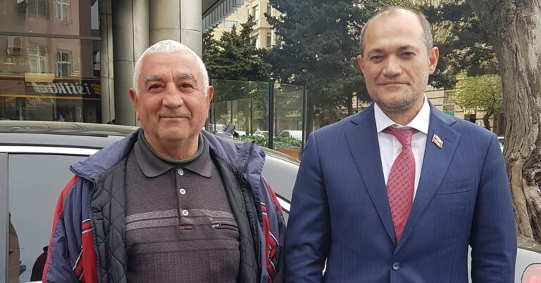 Razi Nurullayevin “şəkil blefi” ifşa edildi: “Ağsaqqal deyir, o adda deputat tanımıram” – Mehman Hüseynov