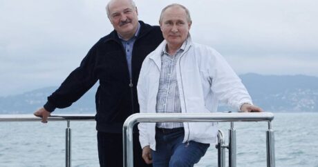 Putin və Lukaşenkodan ROMANTİK dəniz gəzintisi – VİDEO