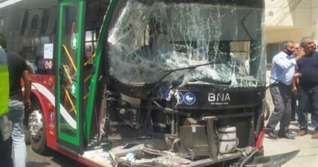 İki avtobus bir-birinə çırpıldı: Yaralılar var – FOTO / VİDEO