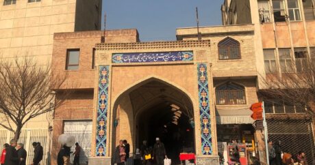 İranda bazarlar və banklar bağlandı