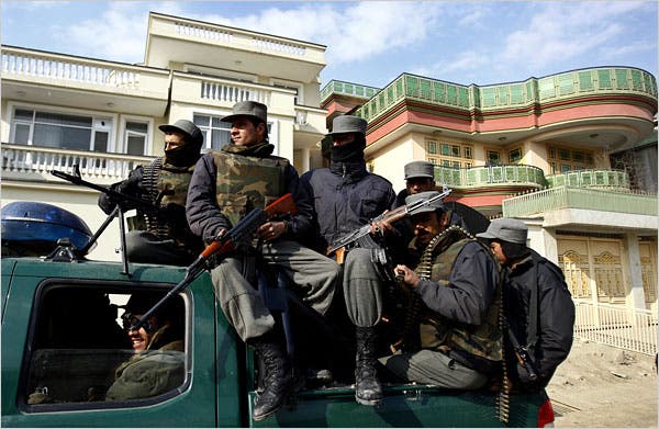 Əbdülrəşid Dostum ölkədən ayrıldı: “Taliban” marşalın iqamətgahını ələ keçirdi – VİDEO